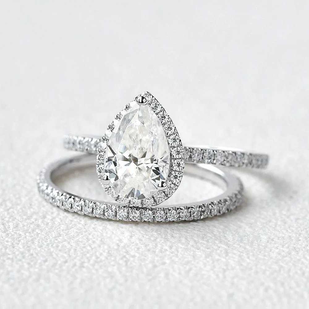 1.5ct Pear Moissanite Classic Halo Ring Set 2pcs