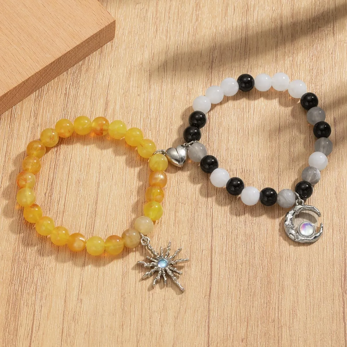 2Pcs Couple Friendship Bracelets Cute Kawaii Butterfly Sun Moon Heart Matching Bracelets Y2k Colorful Butterfly Glass Beaded Elastic Bangles for Women Men Relationship Aesthetic Jewelry Gifts