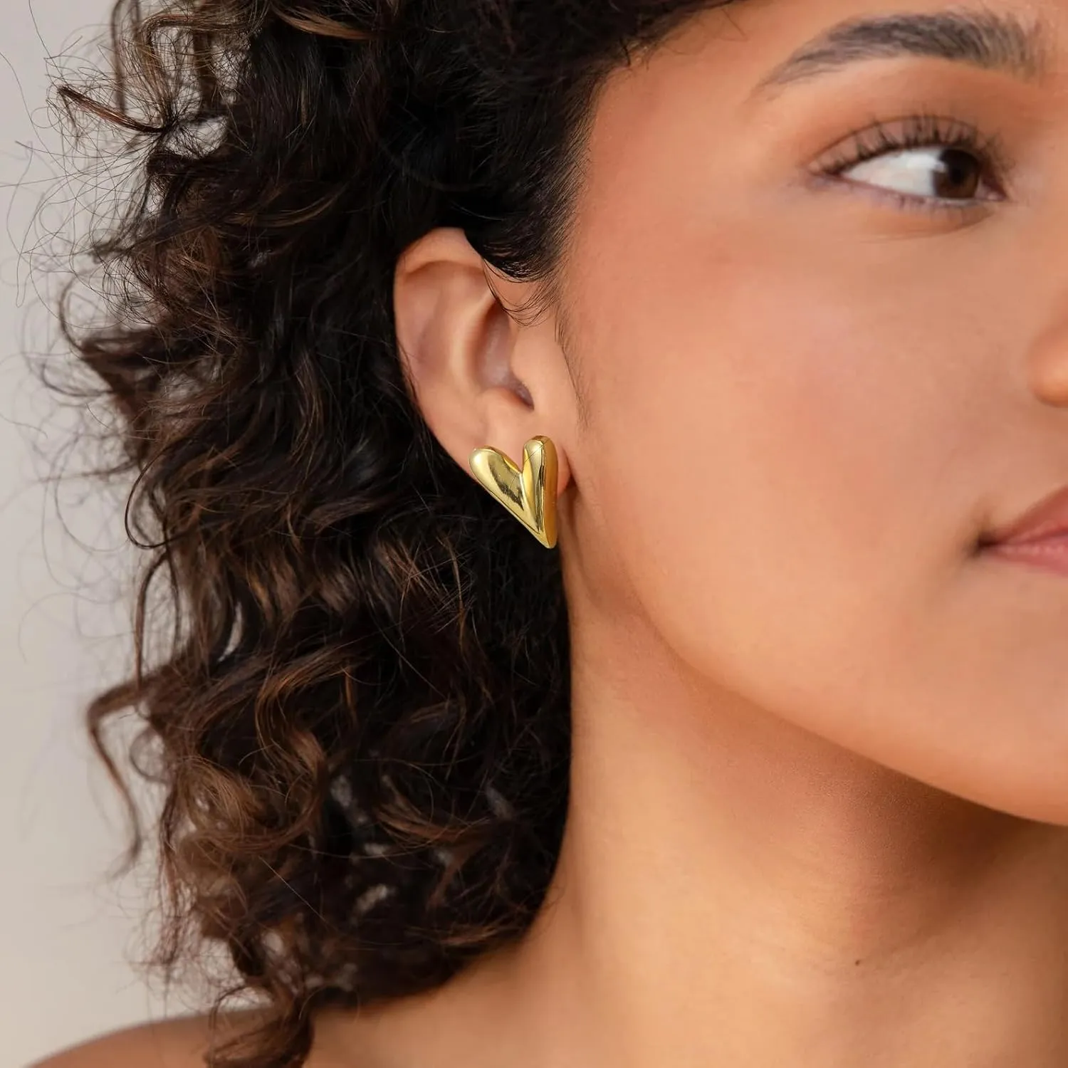 8YEARS Gold Heart Earrings for Women, 18K Gold Plated Chunky Heart Statement Dangle Drop Earrings, Gold Heart Stud Earrings Jewelry Gifts