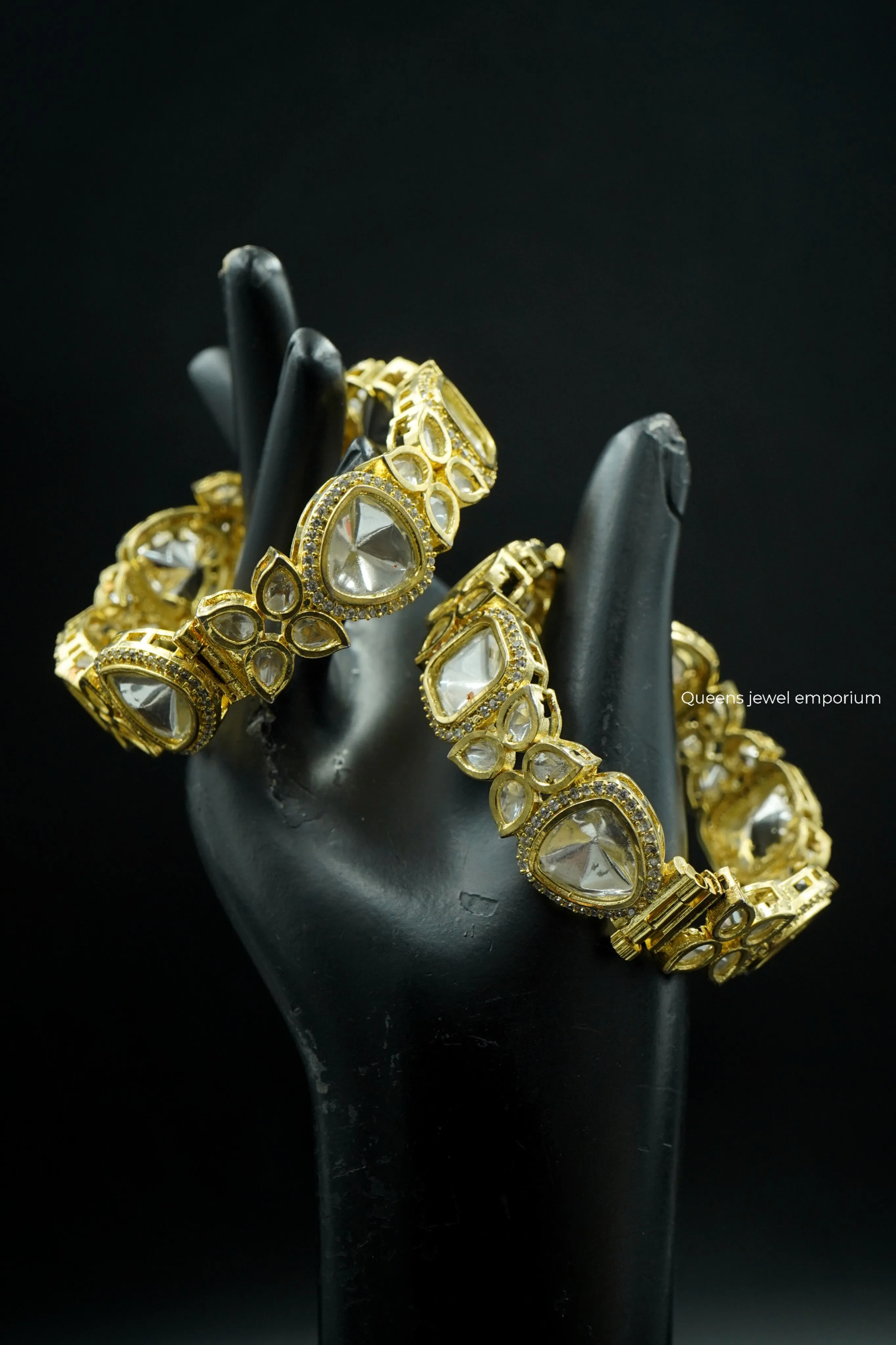 AKSHAYA BANGLES