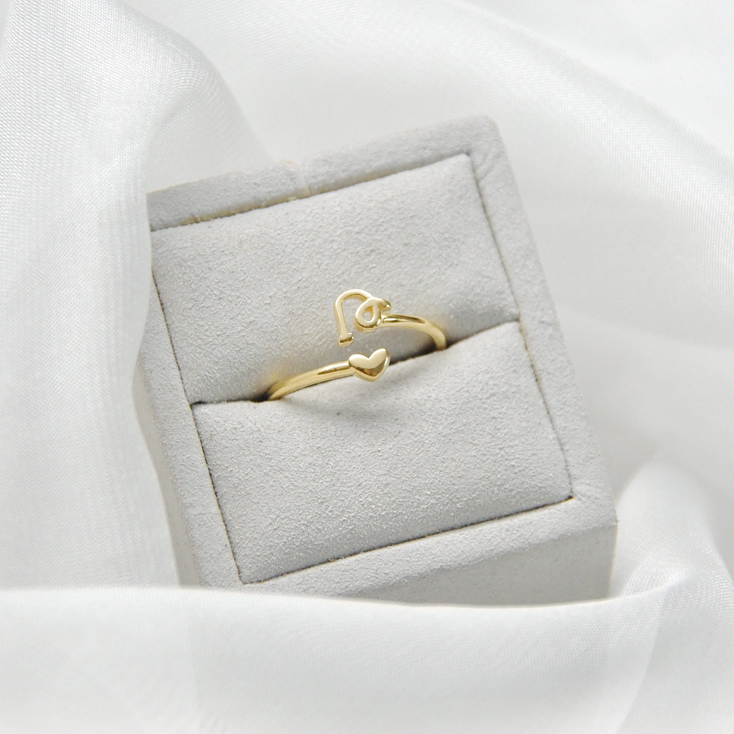 Armenian Initial Ring