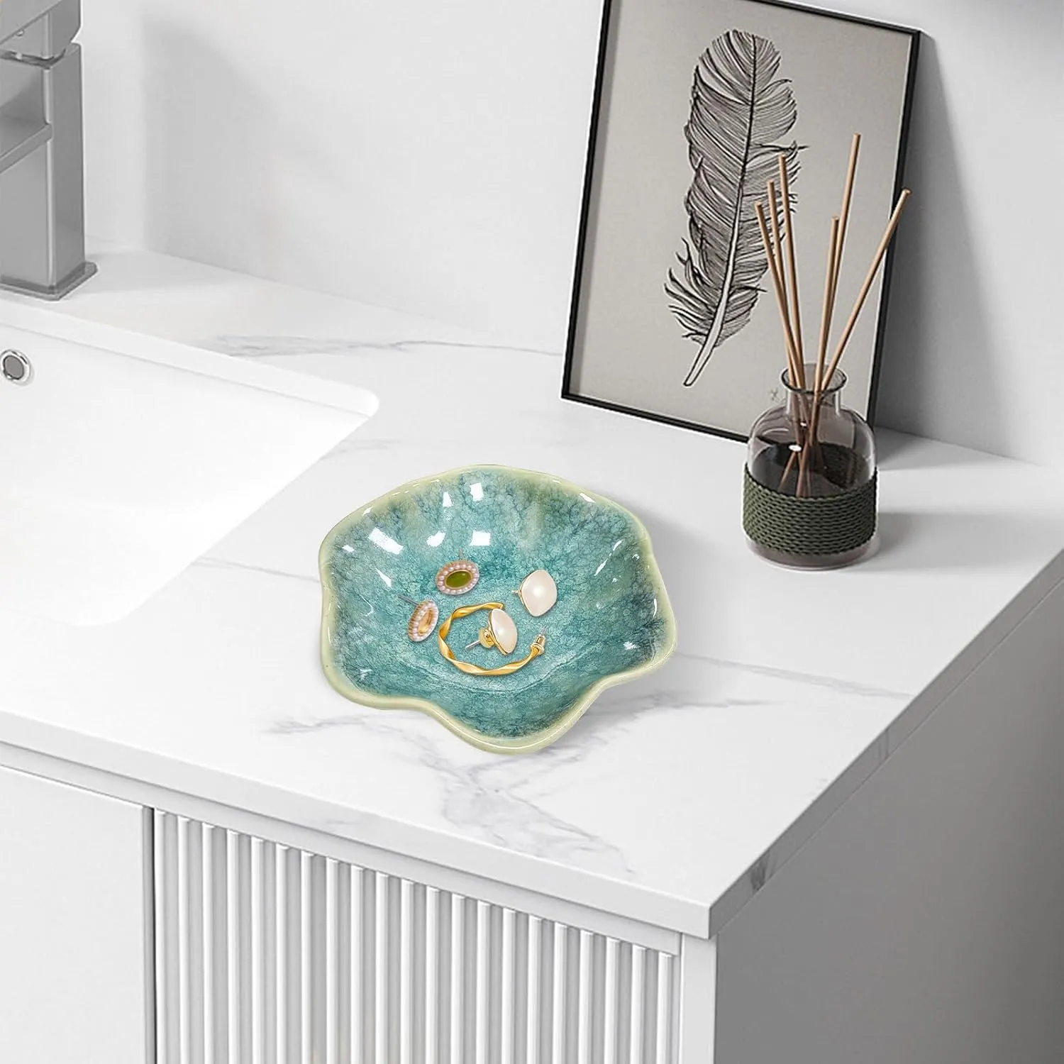Ceramic jewelry dish,leaf jewelry tray key tray,jewelry holder,small ring dish holder Jewelry Plate trinket tray catchall tray nightstand decor for entryway table room decorCrystal green
