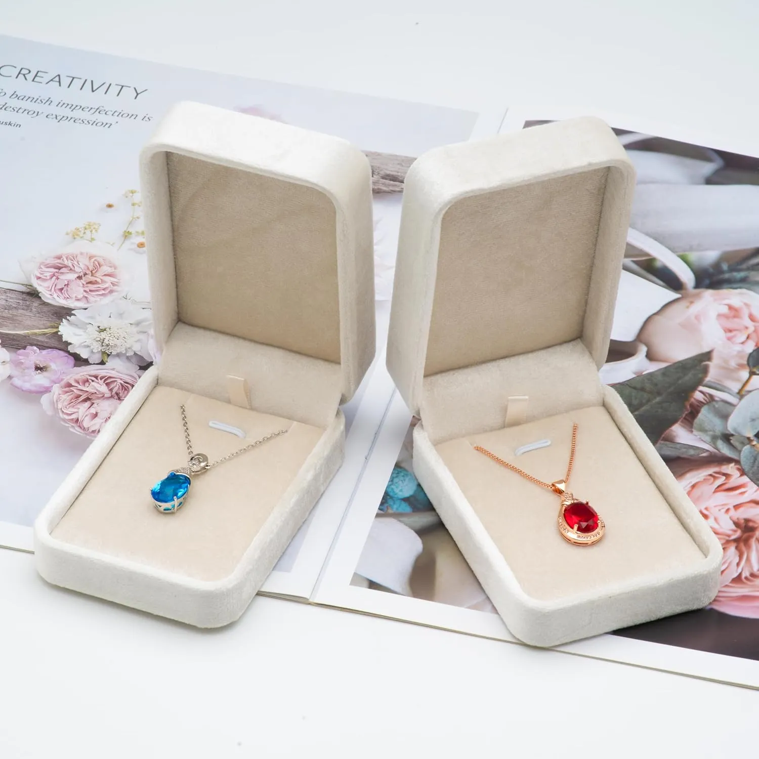 Classic Velvet Jewelry Gift Box Case for Necklace Pendant (Beige)