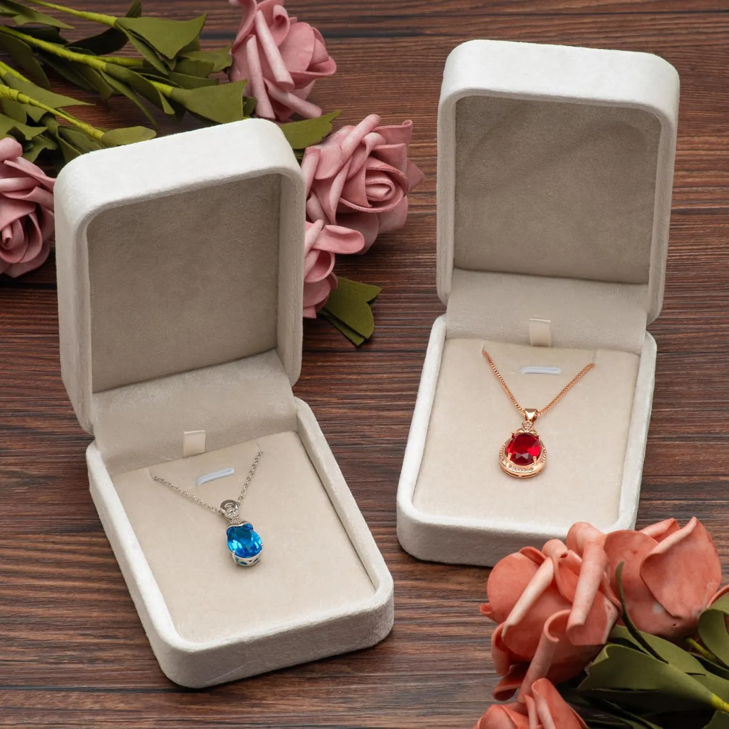 Classic Velvet Jewelry Gift Box Case for Necklace Pendant (Beige)