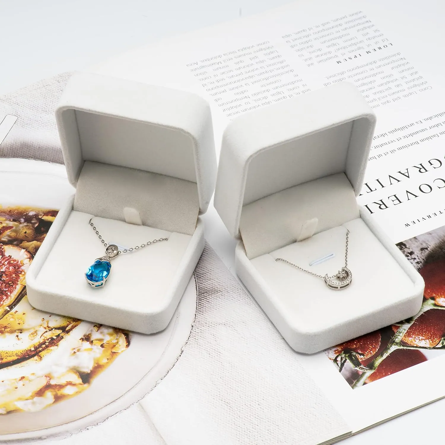 Classic Velvet Jewelry Gift Box Case for Necklace Pendant (White)