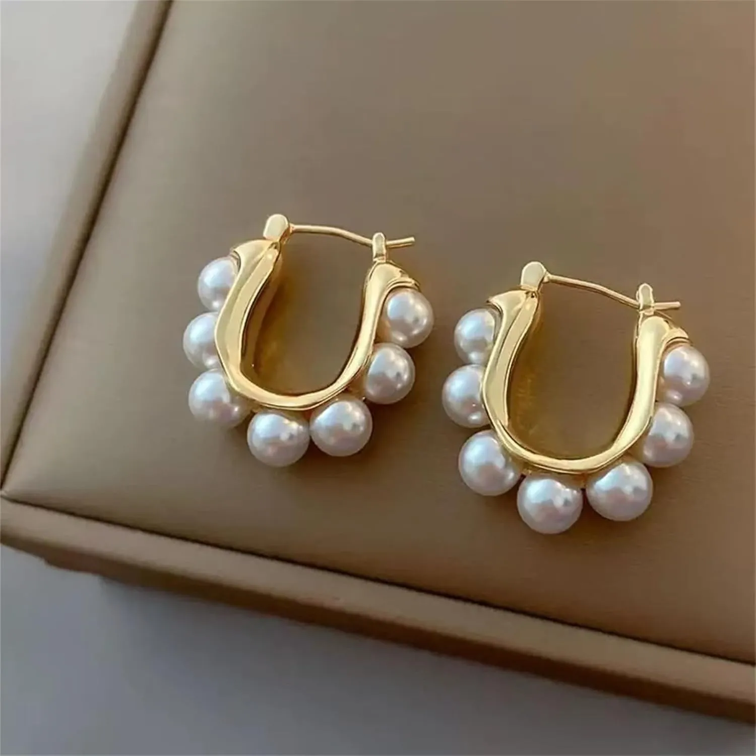 coadipress Pearl Hoop Earrings for Women Trendy Dainty 14k Gold Plated Pearl Hoop Earrings Classical White Chunky Pearl Huggie Earring Ladies Statement Charm Jewelry Gifts