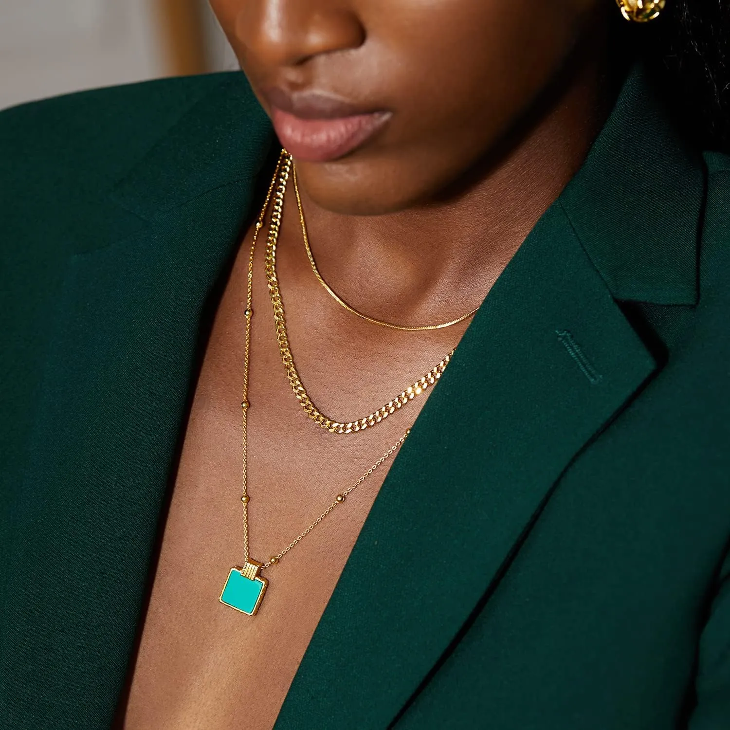 Dainty Layered Choker Necklace 18k gold Plated Y Pendant Commemorative coin Necklace Multilayer Bar Disc Necklace Adjustable Layering Choker Necklaces fashion jewelry for Women Girls