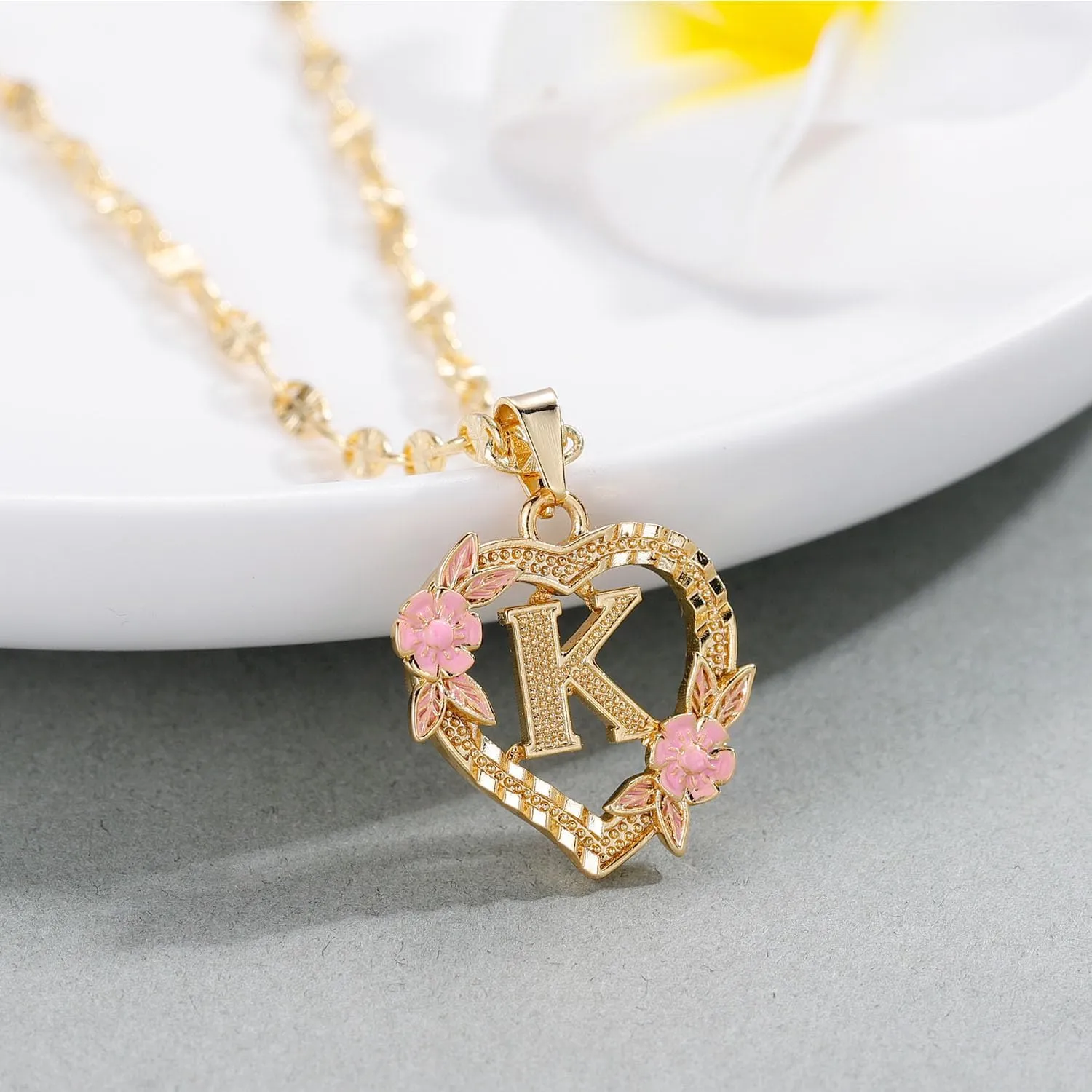 Dascus Initial Heart Necklace For Women Gold Heart Letter Chain A-Z Name Alphabet Pendant Necklaces Jewelry For Women Girl Gifts