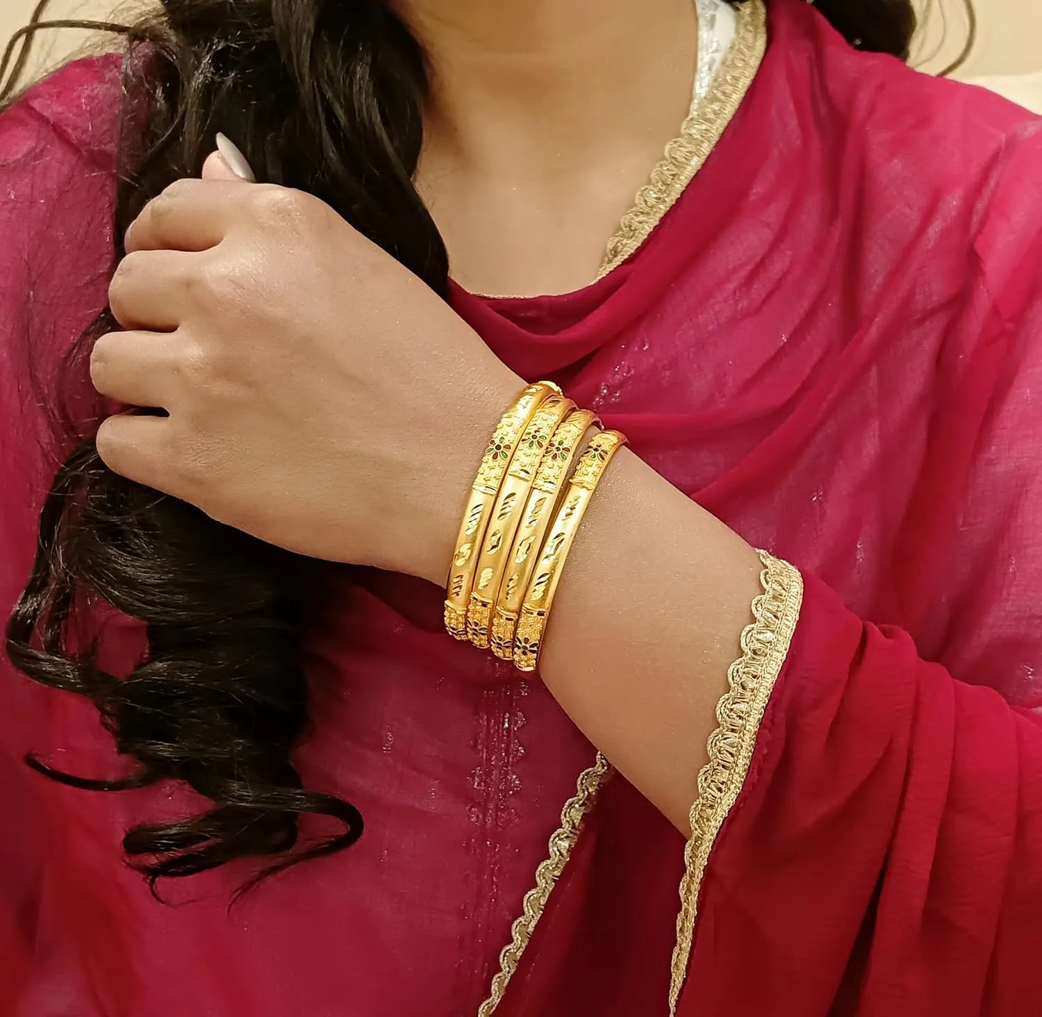 Efulgenz Gold Tone Indian Bangle Set for Women Dubai Style Bangle Set Floral Engraved Pattern Crystal Enamel Indian Bangles Bracelet Indian Bridal Jewelry for Wedding Bollywood Fashion Jewelry (4 Pcs)