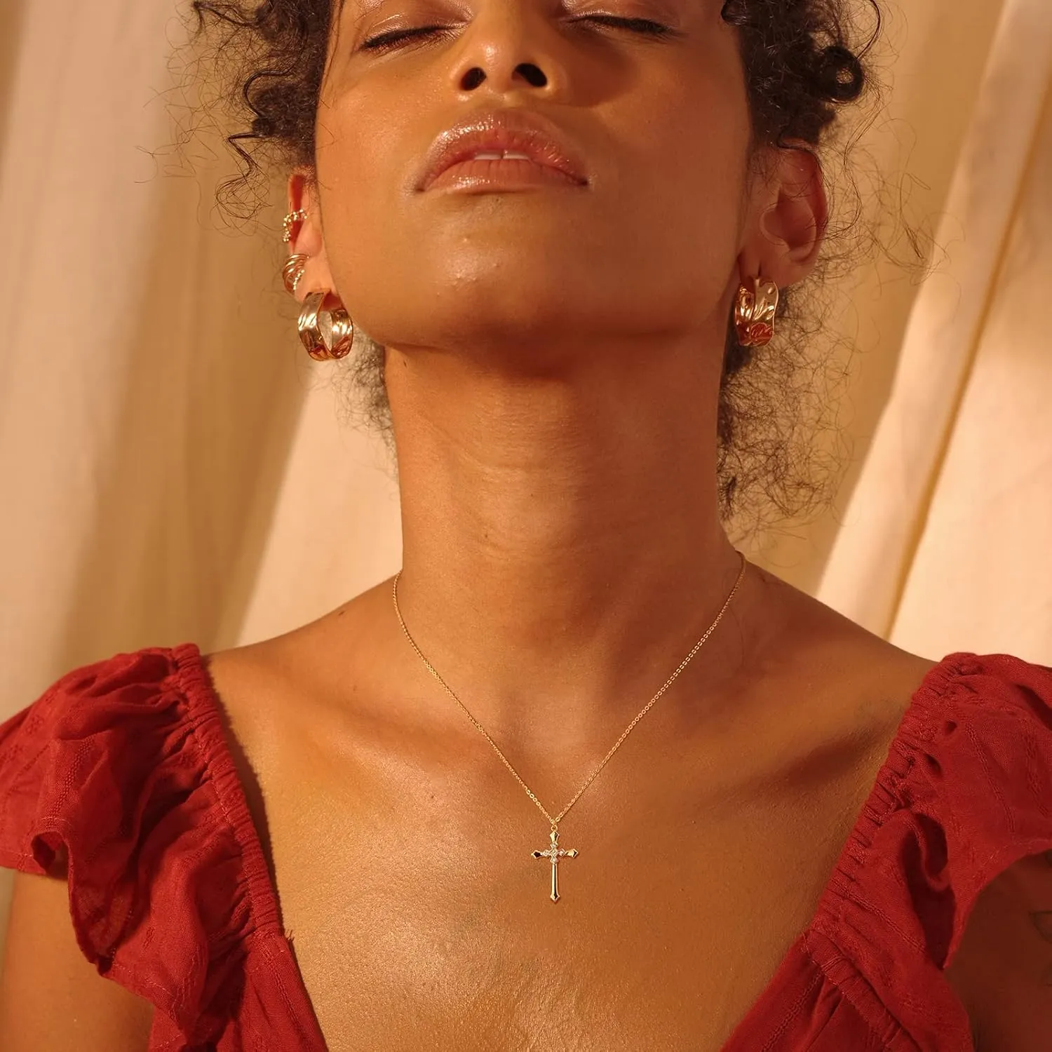Fettero Cross Pendant Necklace for Women Necklace 14K Gold Plated Adjustable Chain Necklace Dainty Faith Necklace Simple Gold Cross Pendant Necklace Classic Expand Necklaces