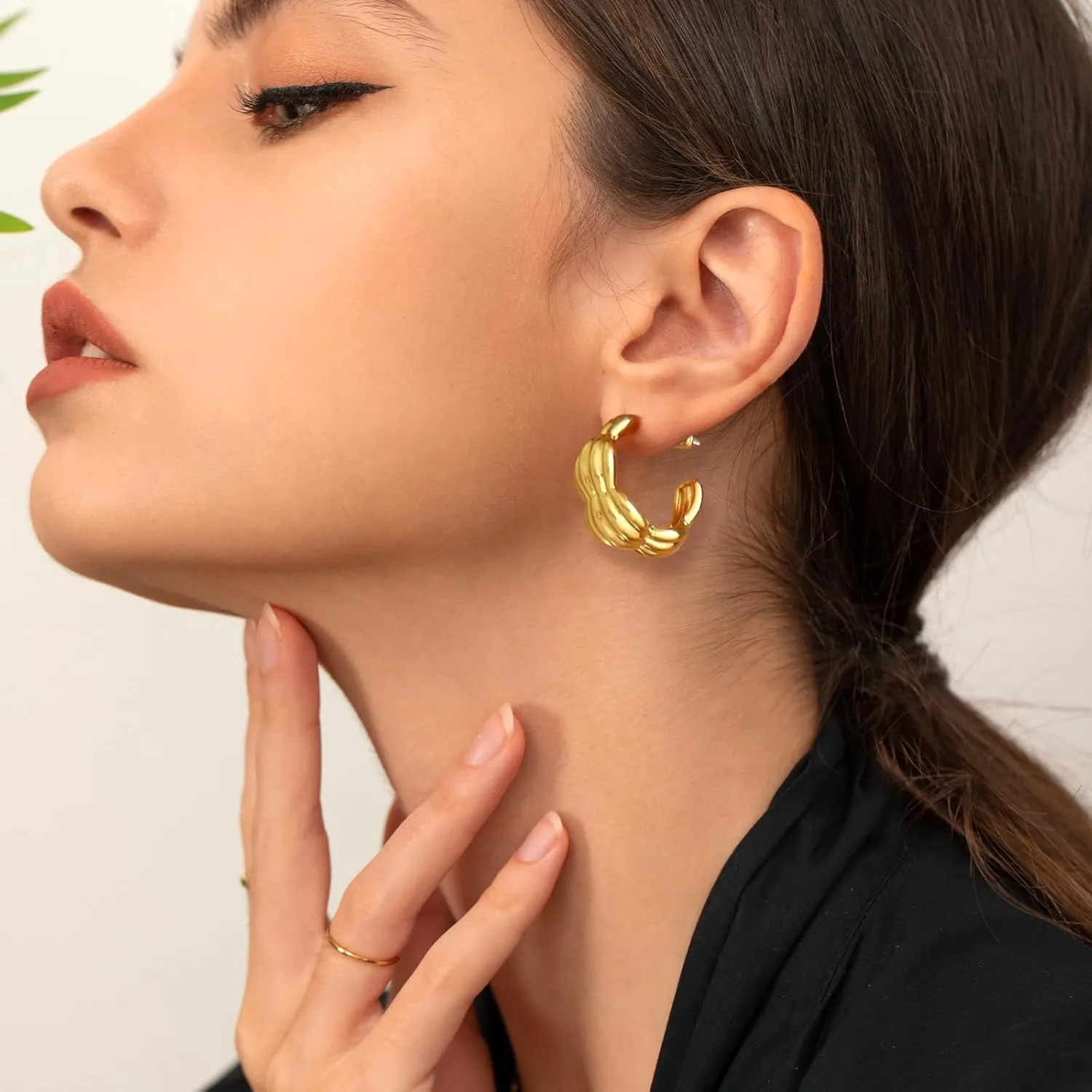 Gold Hoop Earrings for Women Huggie Hoop Earrings Trendy Jewelry