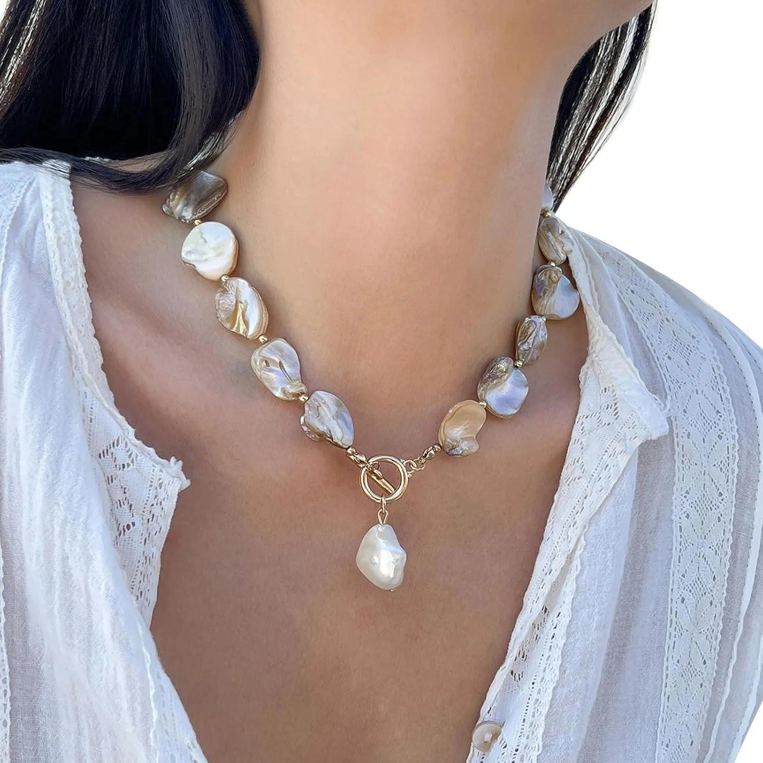 Gold Metal Link Chain Necklace for Women Irregular Shell Pearl Collar Necklace Summer Beach Chunky Shell Clavicle Necklace Jewelry for Women