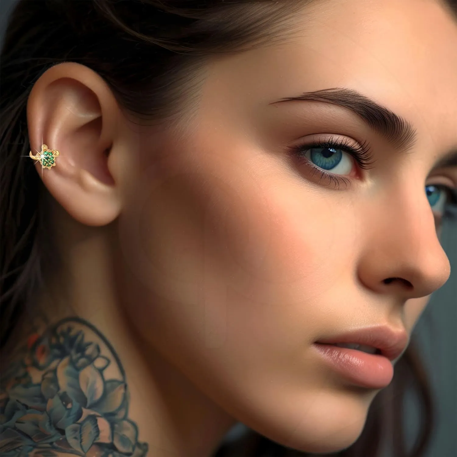 Gold Plated Ear Cuff with Turtle and Green CZ, Conch Hoop, Ear Jewelry, Faux Piercing Wrap, Clip-On Jacket, Non Pierced Clip
