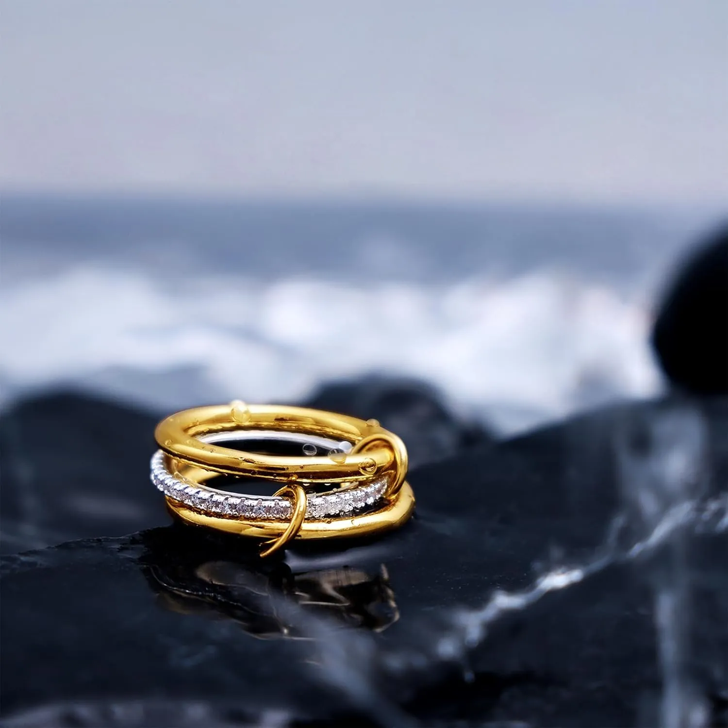 Gold Rings for Women, Stackable 18K Gold Plated Interlocking Rings Set for Women Trendy Stacking Gold/Silver Two Tone Ring Milti-Link Connected Triple Rings Size 6-10 Fashion Jewelry for Women