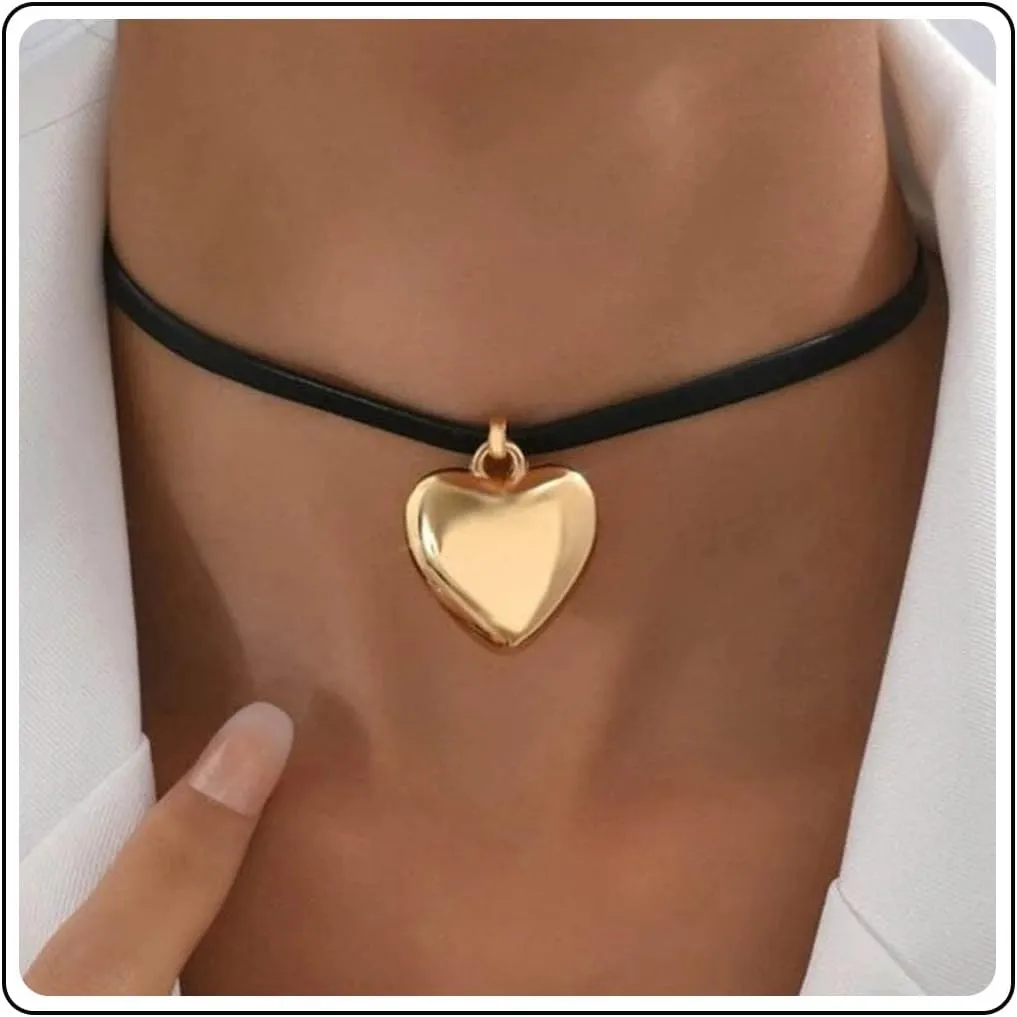 Gothic Heart Velvet Choker Necklace Chain Vintage Black Leather Choker Necklace Punk Gold Fluffy Love Heart Pendant Necklace Choker Classic Black Collar Necklaces Jewellery for Women Girls