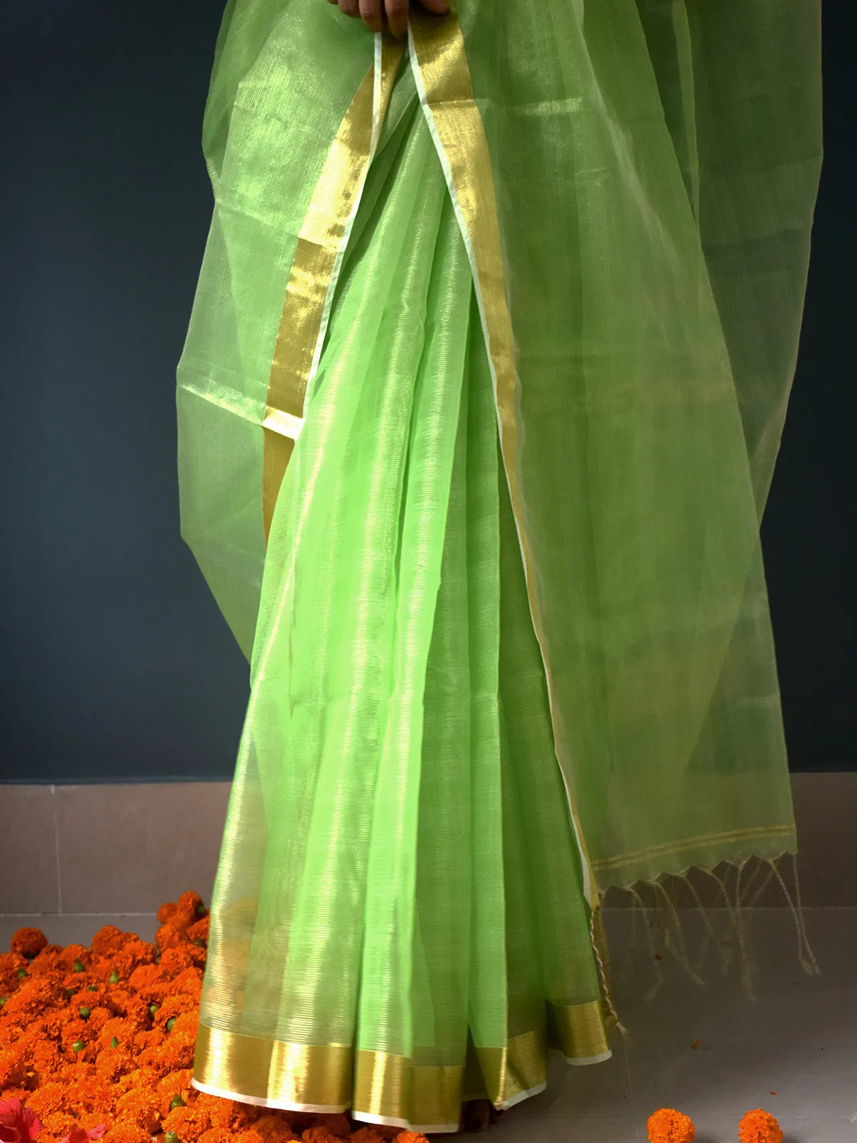 Handloom Muslin Saree Zari Border Pistachio Green