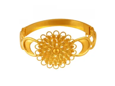Lovely Round Shape 22k Gold Bangle With Intricate Detail