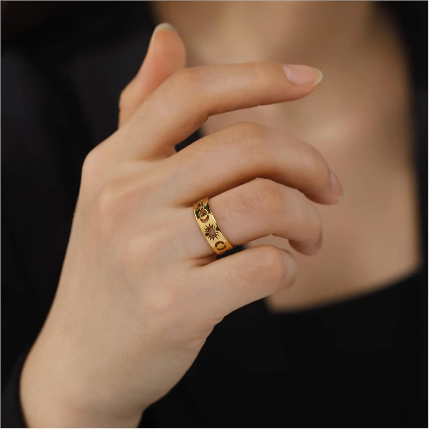 MIFYNN Sun and Moon Matching Rings for Women Men. Gold Silver Stainless Steel Ring Set Promise Rings for Couples Best Friend Couple Rings for Him And Her.