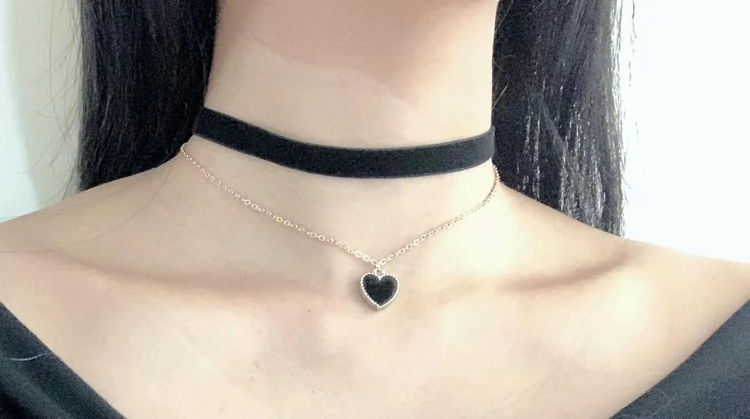 MOMOCAT Heart Necklace Adjustable Red Choker Classic Collar Necklaces for Women and Girls Velvet Chocker Necklace