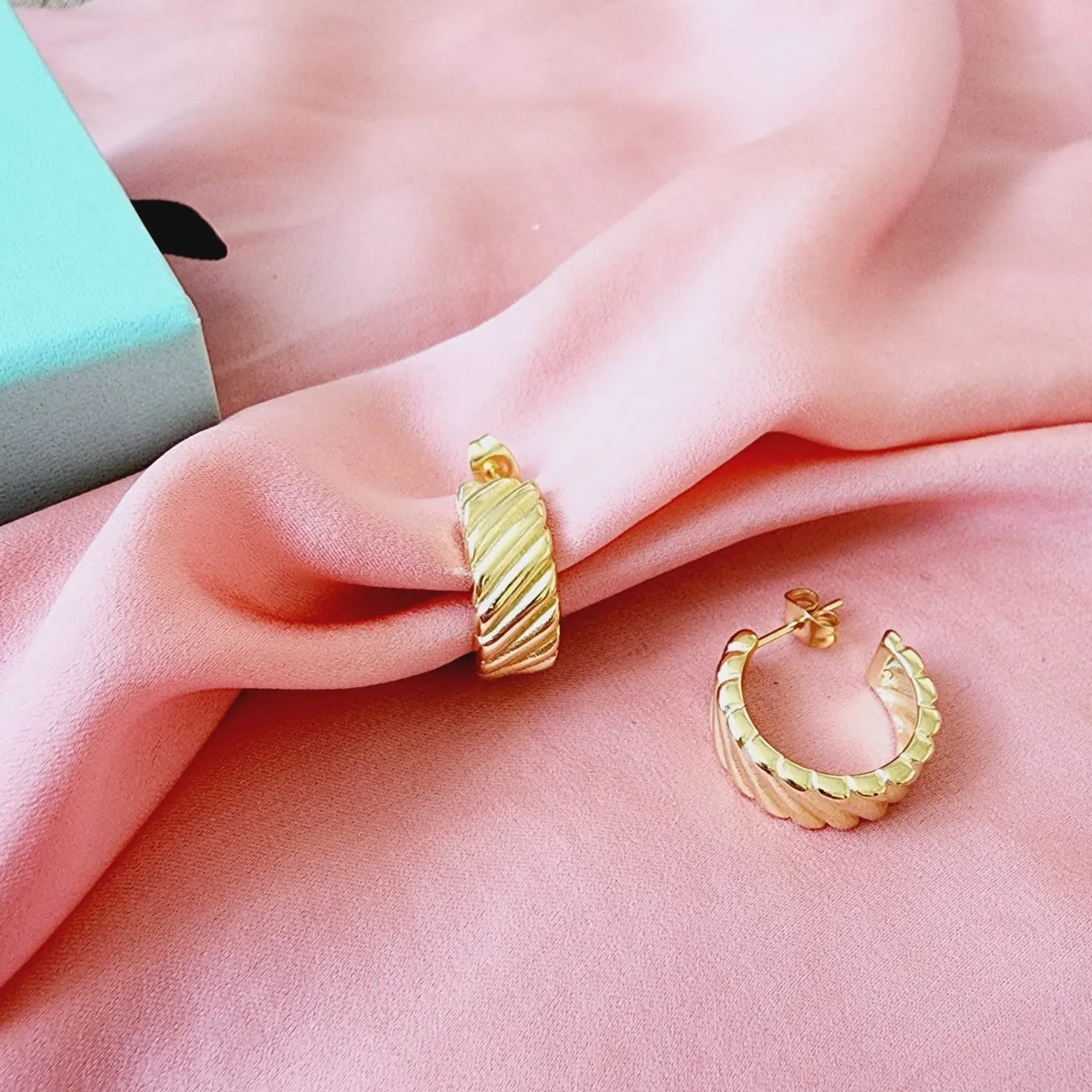 Noa Earrings