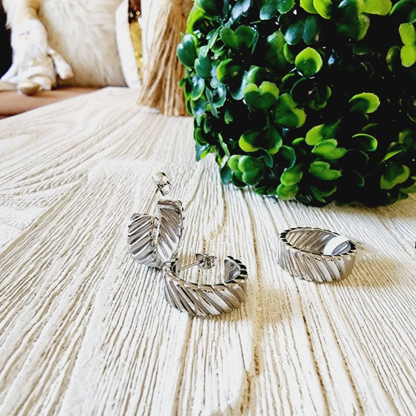 Noa Earrings