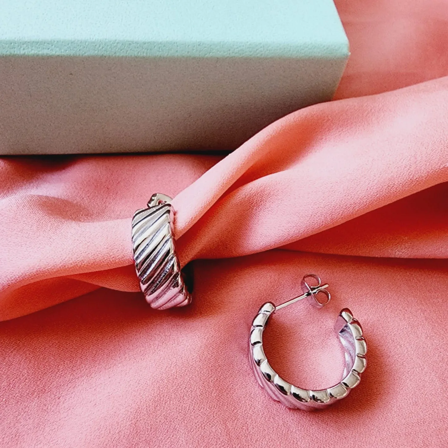 Noa Earrings