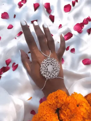 NOOR Hath Phool