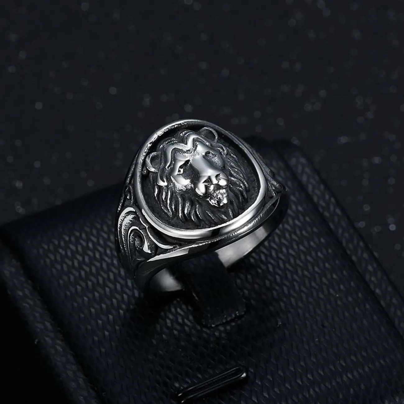 Roaring Lion Ring Lion Head Rings for men Bling Biker 316 Stainless Steel Men's Ring Jewelry Punk Ring Hip Hop Heavy Metal Cocktail Party Ring Vintage Animal Rings mens fashion rings