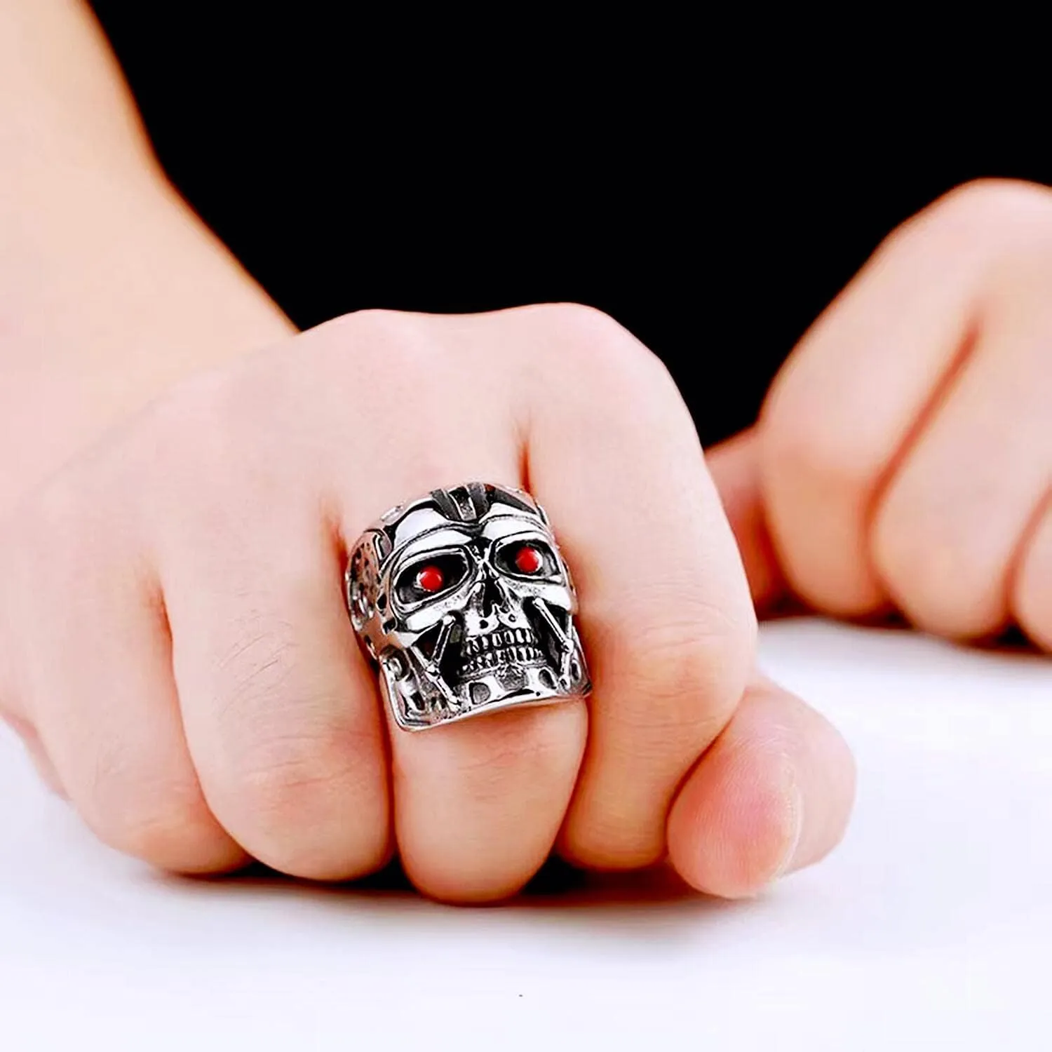 Skull Rings for men Terminator Mask Soldier Rings Vampire Ruby Eyes Skull Ring Biker 316 Stainless Steel Rings Devil Demon Gothic Style Iced Out Jewelry Punk Ring Hip Hop Heavy Metal