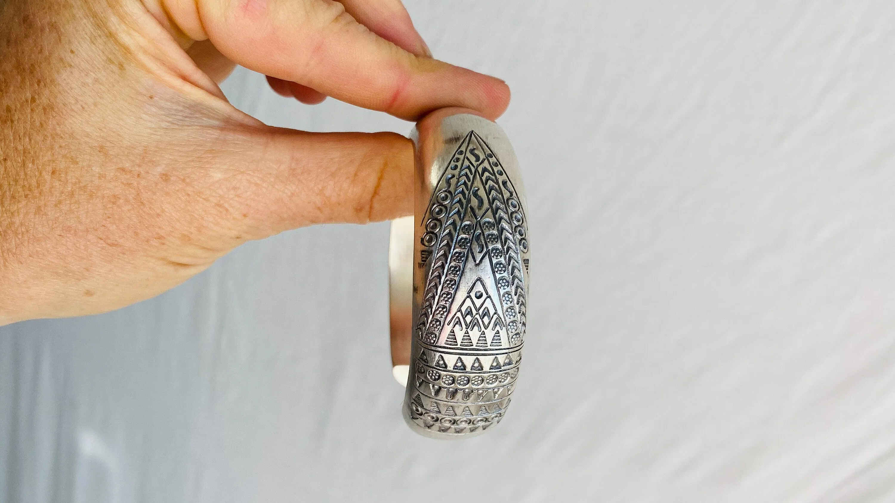 Sterling Silver Bangle from the Karen Hill Tribe. 0345