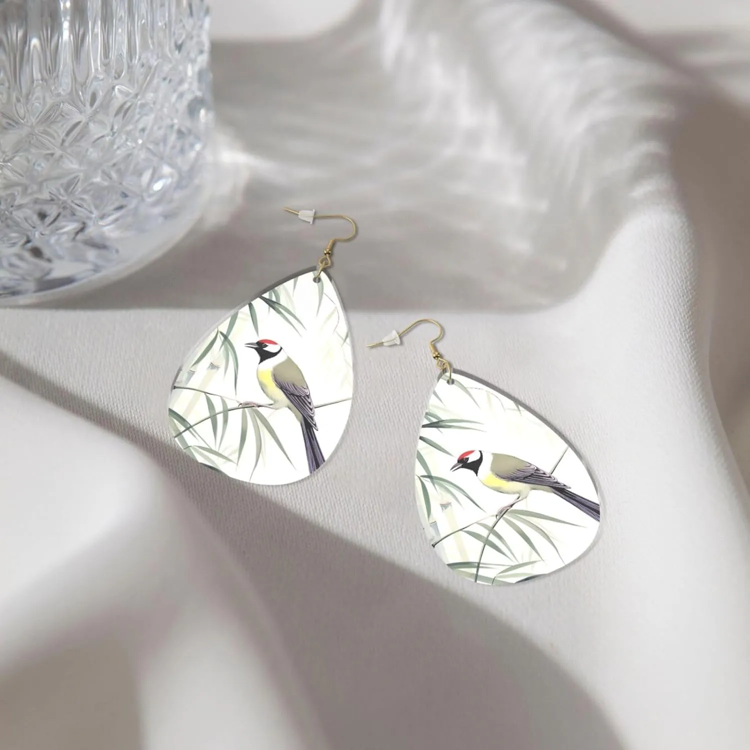 Stylish Drop-Shaped Acrylic Earrings Lightweight Printed Teardrop Dangle Earrings for Women (Bird Pattern)