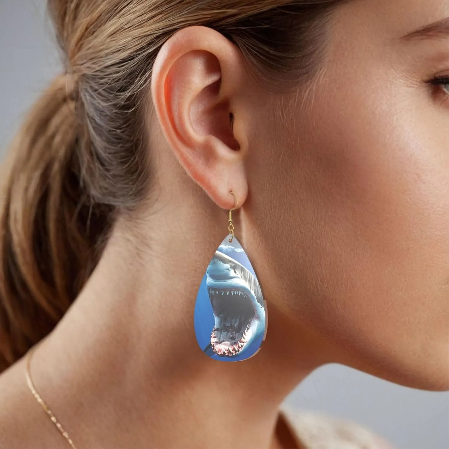 Stylish Drop-Shaped Acrylic Earrings Lightweight Printed Teardrop Dangle Earrings for Women (Sea FIsh)