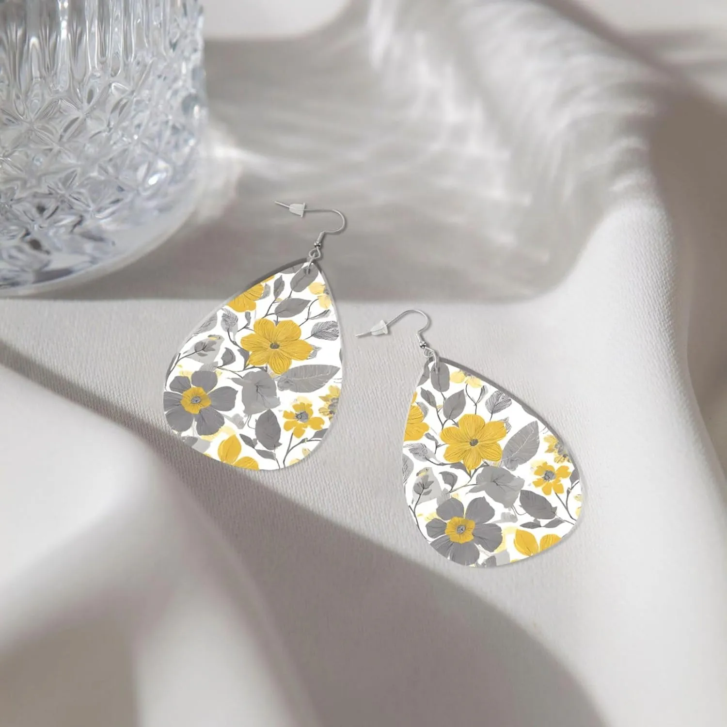Stylish Drop-Shaped Acrylic Earrings Lightweight Printed Teardrop Dangle Earrings for Women (Yellow Gray Flower)