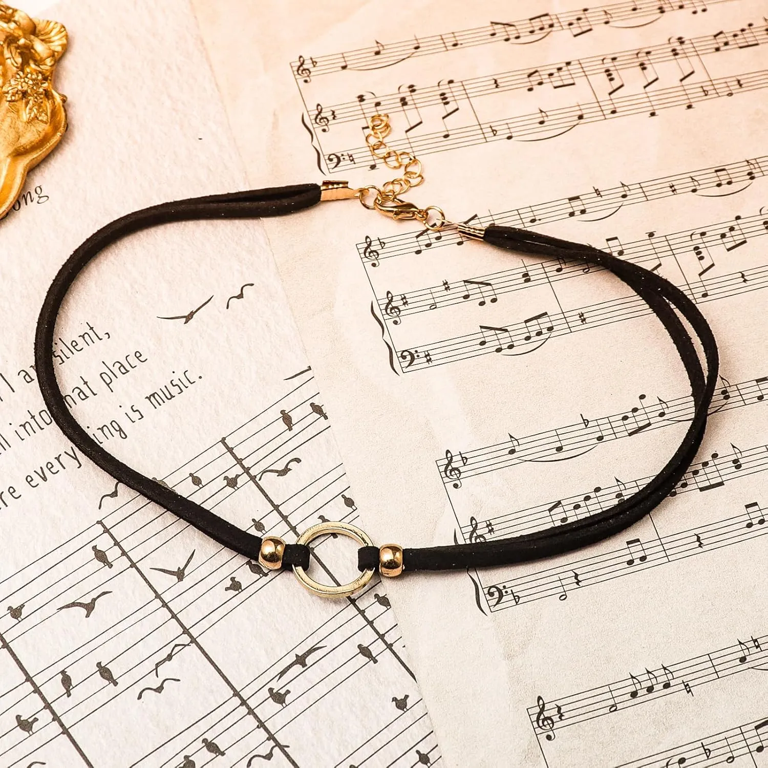 tenghong2021 Black Choker Necklaces for Women Adjustable Double Layered Punk Velvet Classic Gothic Velvet Collar Chokers Necklace for Women Trendy Cosplay Jewelry Accessories