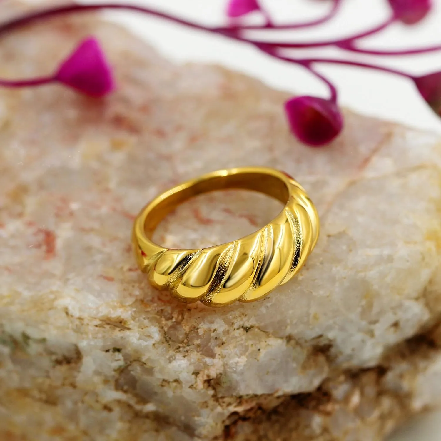 Uloveido 18K Gold Plated Croissant Ring Chunky Twisted Dome Ring Band Stackable Minimalist Statement Rings