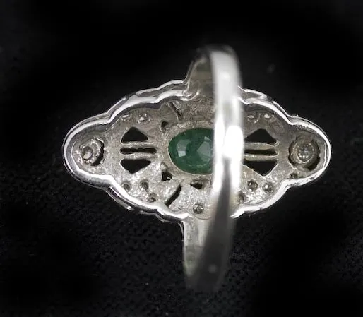 Vintage estate transitional 14k white gold filigree, emerald and diamond ring c. 1920. rgfn122