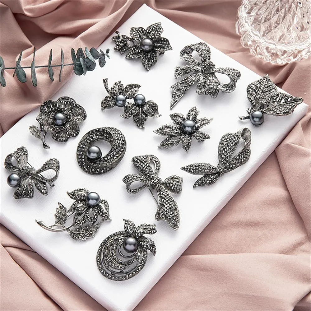 Vintage Rhinestone Crystal Bow Brooch Pin with Black Pearl for Women Delicate Black Bow Brooch Classic Antique Victorian Style Prom Wedding Jewelry